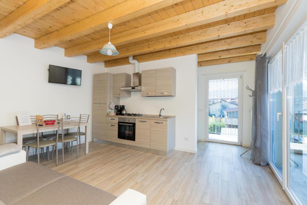 Residenze Lariane Apartman Colico Kültér fotó