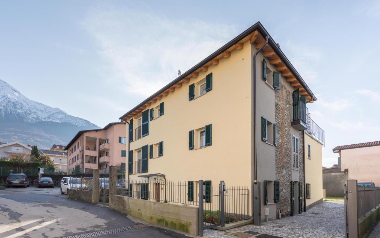Residenze Lariane Apartman Colico Kültér fotó
