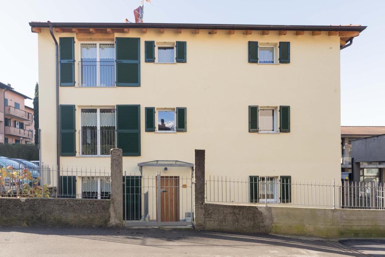 Residenze Lariane Apartman Colico Kültér fotó